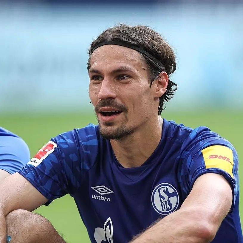 赛前波尔图迎来里程碑：德国杯节点到来；话题不断；更衣室氛围转暖的简单介绍九游体育