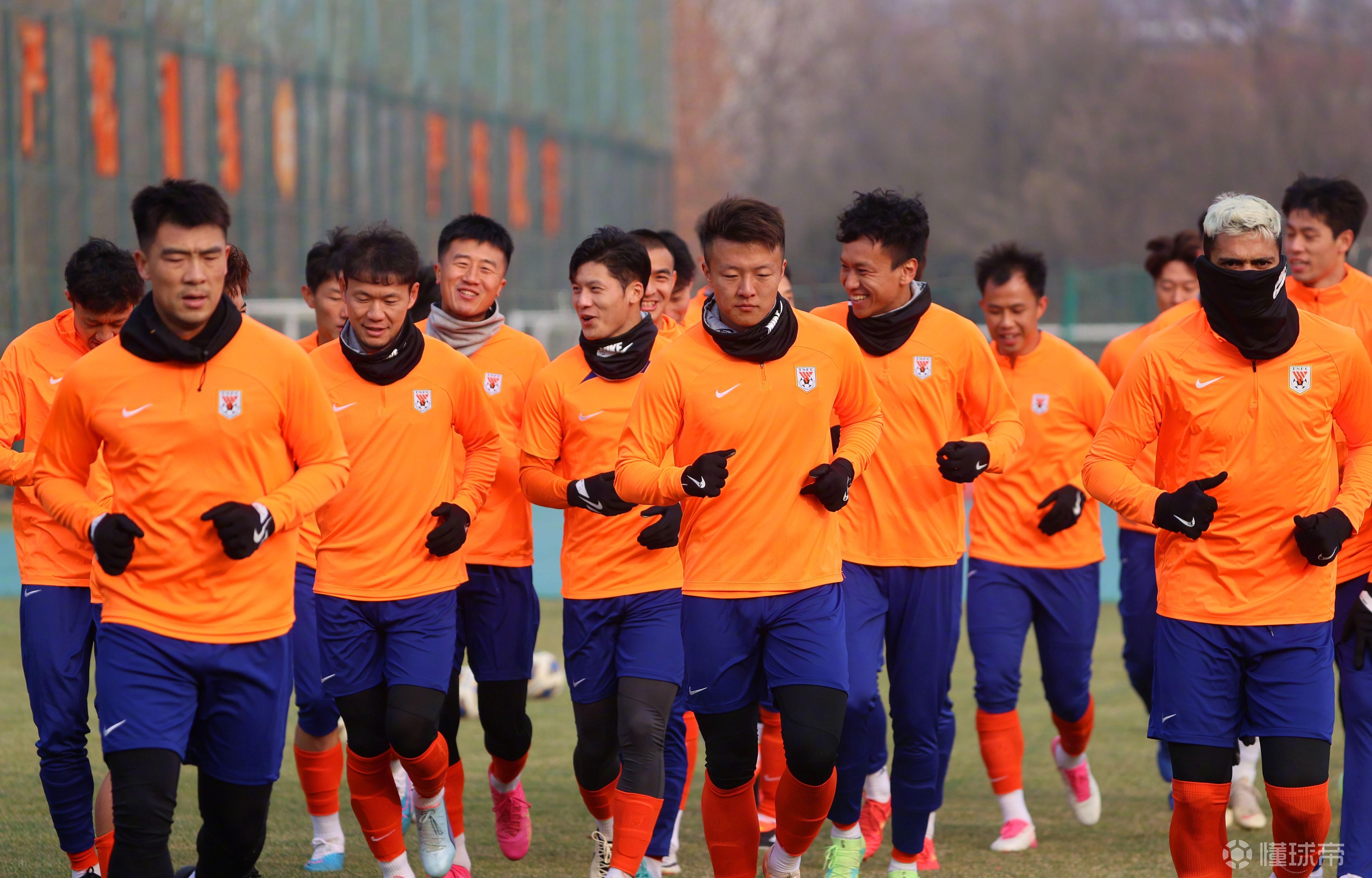 关于山东泰山发布备战花絮，今夜迎来里程碑，亚冠任务艰巨，阵容厚度经受考验的信息九游